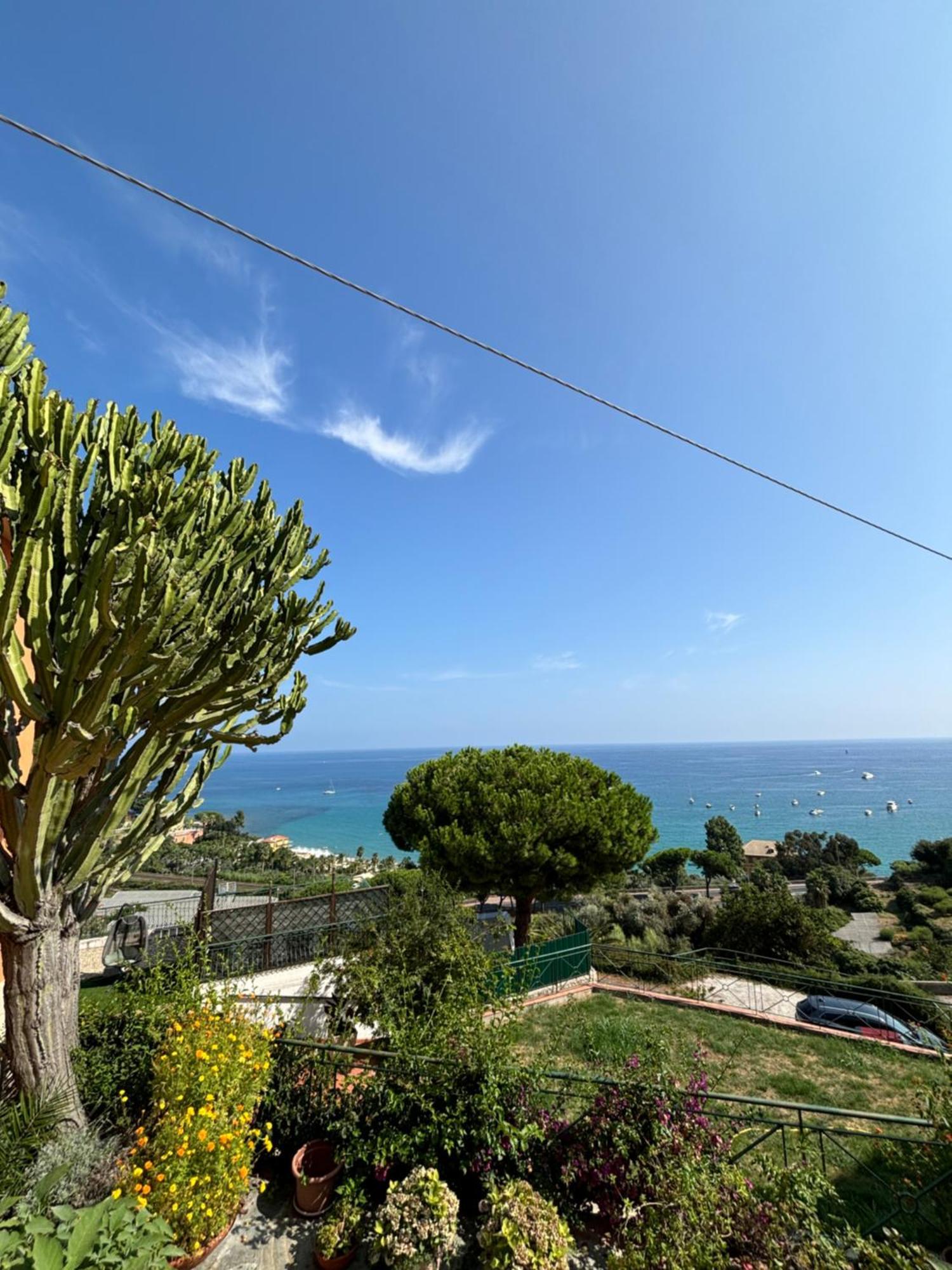 Il Giardino Del Mare Leilighet Ventimiglia Eksteriør bilde