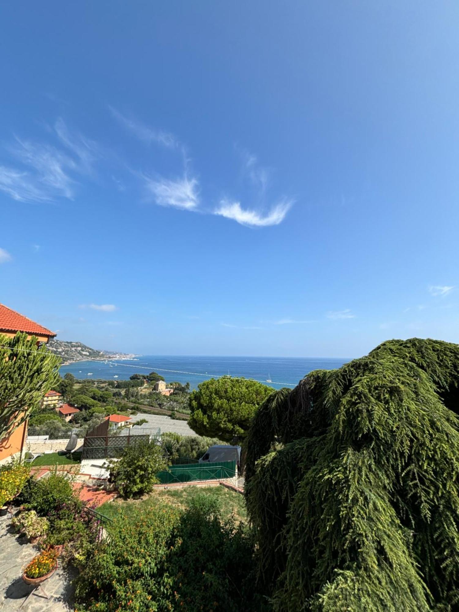 Il Giardino Del Mare Leilighet Ventimiglia Eksteriør bilde