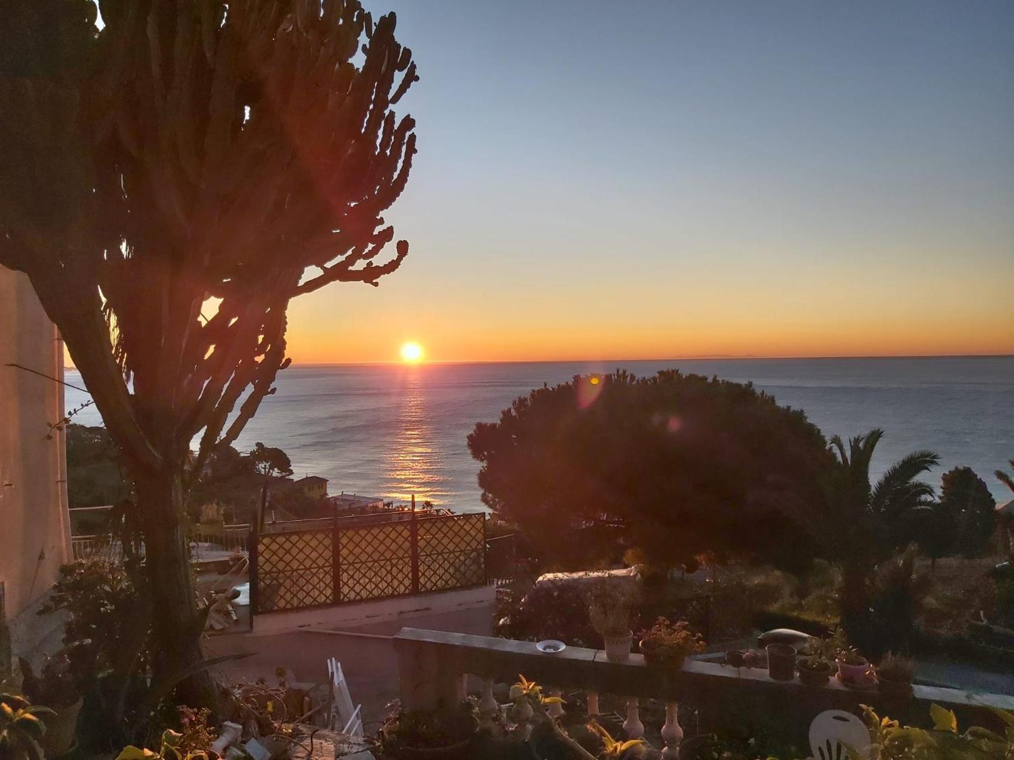 Il Giardino Del Mare Leilighet Ventimiglia Eksteriør bilde